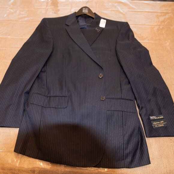 NWT $1095 Jos A Bank SIGNATURE GOLD Superfine Stripe Suit-46R/41W